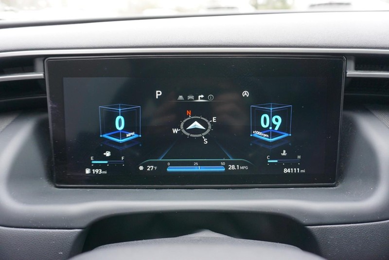 Hyundai Tucson Vehicle Full-screen Gallery Image 37