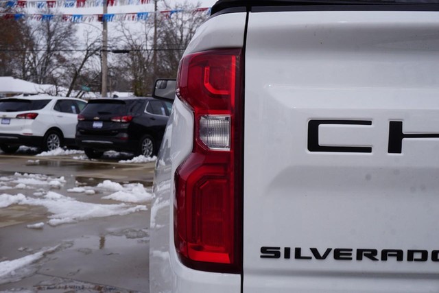 2023 Chevrolet Silverado 1500 4WD RST Crew Cab image 18