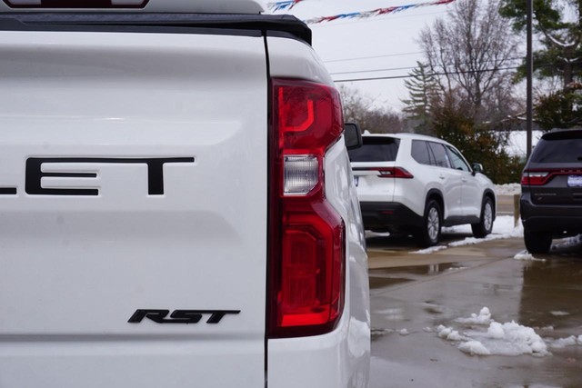2023 Chevrolet Silverado 1500 4WD RST Crew Cab image 19