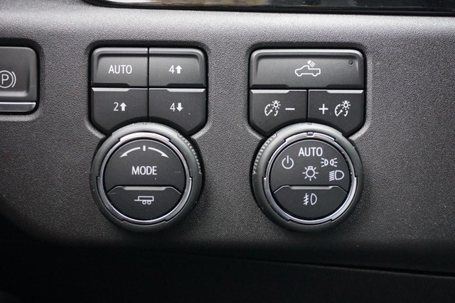 2023 Chevrolet Silverado 1500 4WD RST Crew Cab image 40