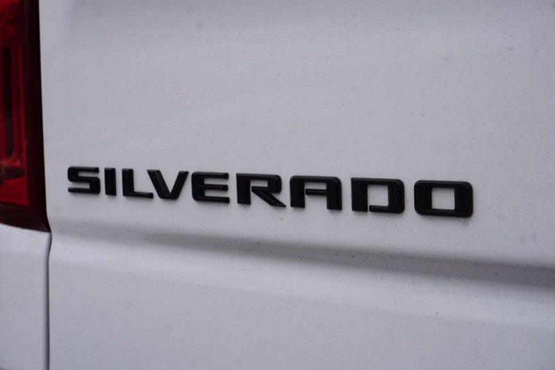 Chevrolet Silverado 1500 Vehicle Full-screen Gallery Image 20