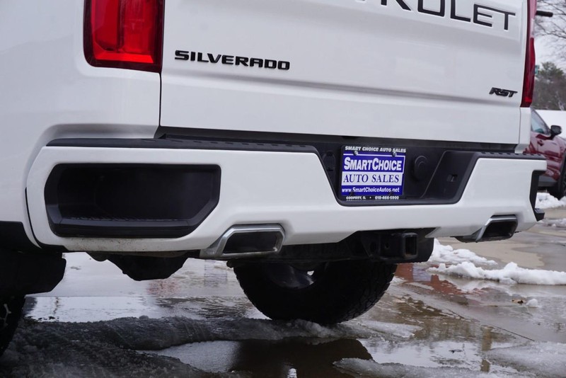 Chevrolet Silverado 1500 Vehicle Full-screen Gallery Image 22