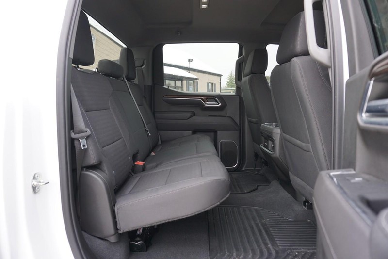 Chevrolet Silverado 1500 Vehicle Full-screen Gallery Image 29