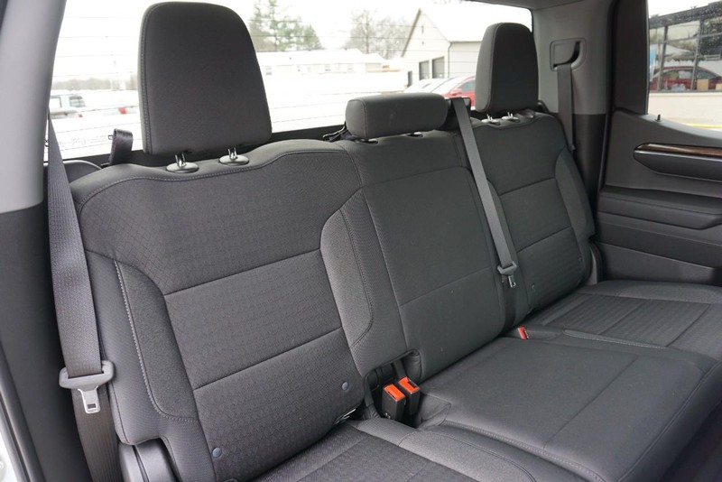 Chevrolet Silverado 1500 Vehicle Full-screen Gallery Image 30