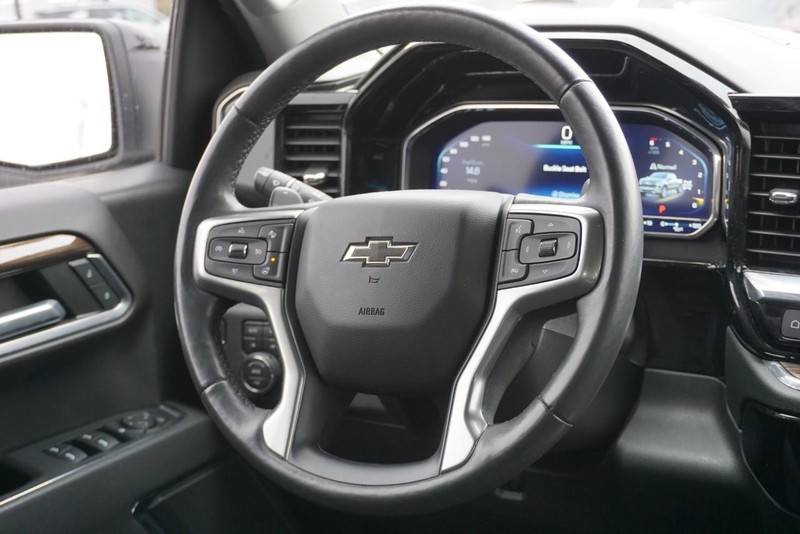 Chevrolet Silverado 1500 Vehicle Full-screen Gallery Image 34