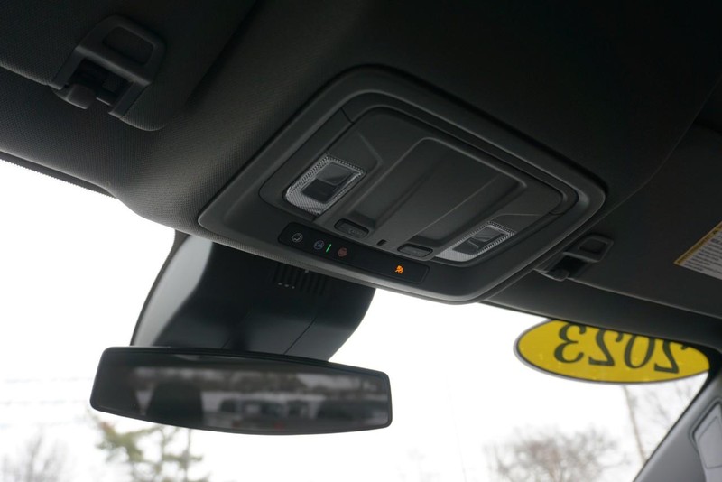 Chevrolet Silverado 1500 Vehicle Full-screen Gallery Image 53