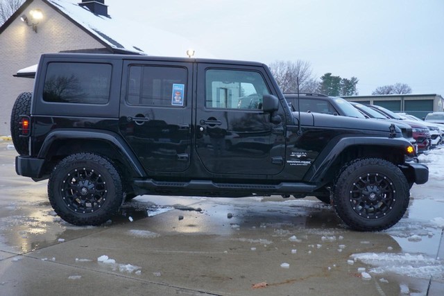 2018 Jeep Wrangler JK Unlimited Sahara 4x4 image 02