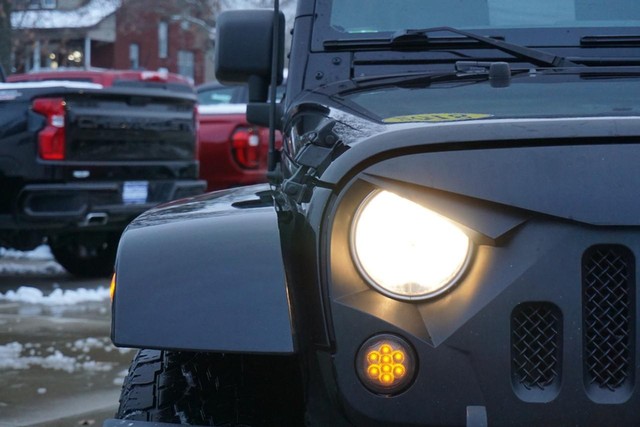 2018 Jeep Wrangler JK Unlimited Sahara 4x4 image 09