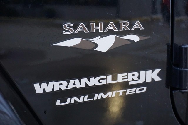 2018 Jeep Wrangler JK Unlimited Sahara 4x4 image 13