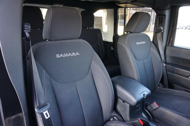 2018 Jeep Wrangler JK Unlimited Sahara 4x4 image 31