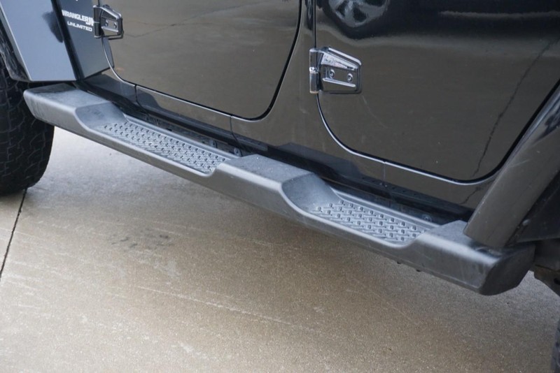 Jeep Wrangler JK Unlimited Vehicle Full-screen Gallery Image 19