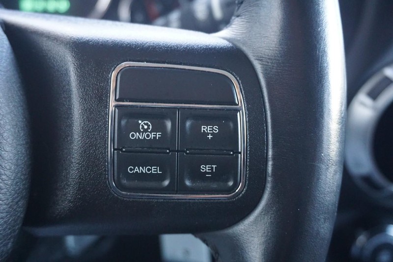 Jeep Wrangler JK Unlimited Vehicle Full-screen Gallery Image 40