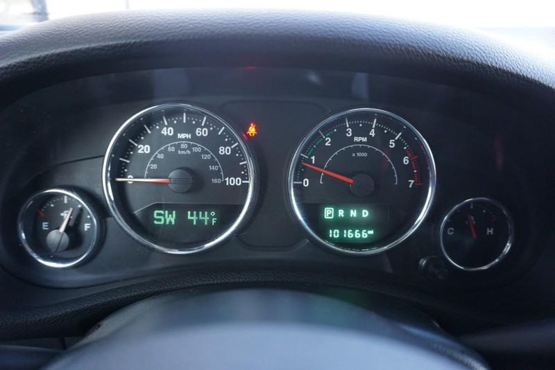 Jeep Wrangler JK Unlimited Vehicle Full-screen Gallery Image 41