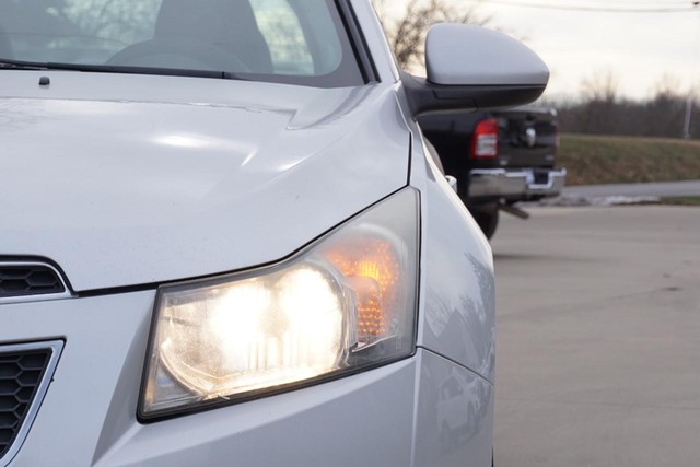2012 Chevrolet Cruze LT w/1FL image 10