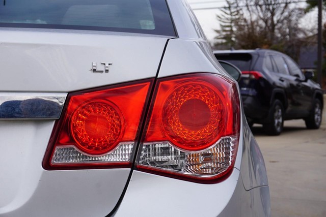 2012 Chevrolet Cruze LT w/1FL image 17