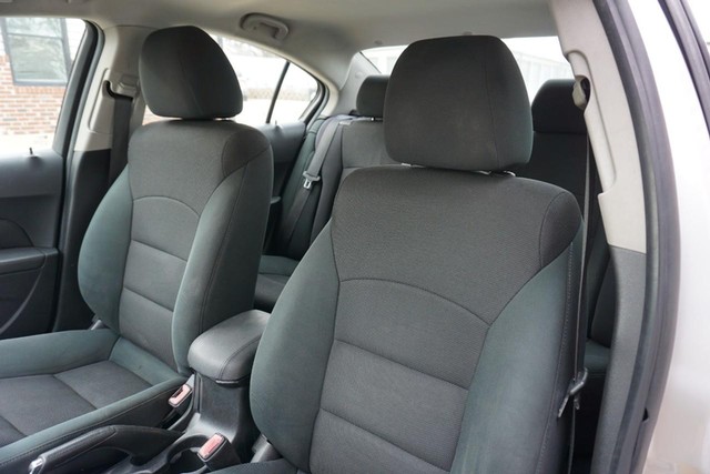 2012 Chevrolet Cruze LT w/1FL image 22
