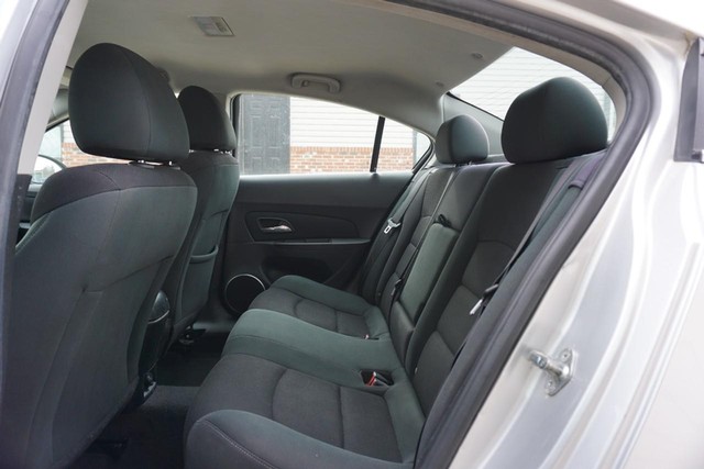 2012 Chevrolet Cruze LT w/1FL image 23