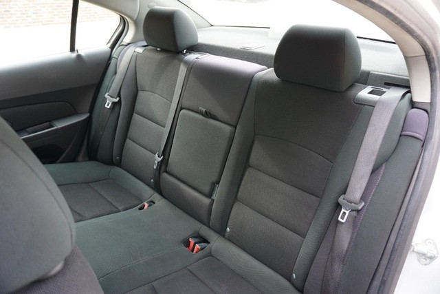 2012 Chevrolet Cruze LT w/1FL image 24