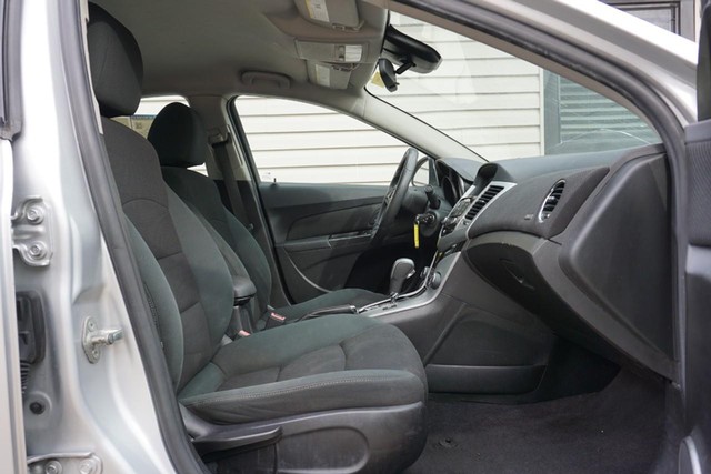 2012 Chevrolet Cruze LT w/1FL image 27