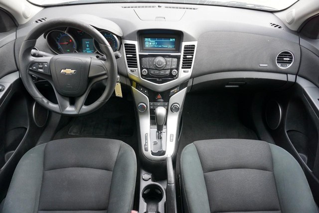 2012 Chevrolet Cruze LT w/1FL image 29