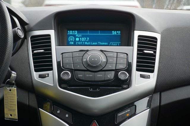 2012 Chevrolet Cruze LT w/1FL image 31
