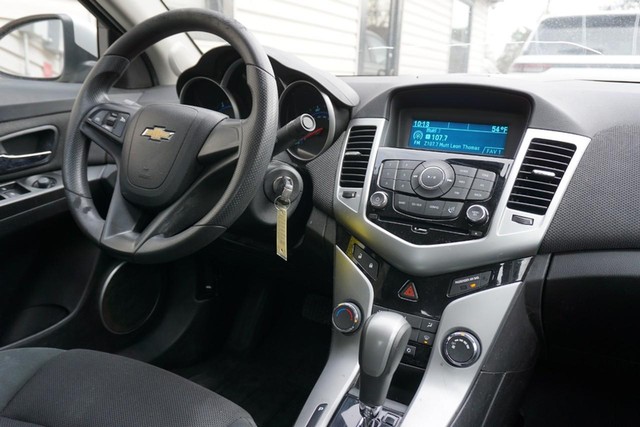 2012 Chevrolet Cruze LT w/1FL image 32