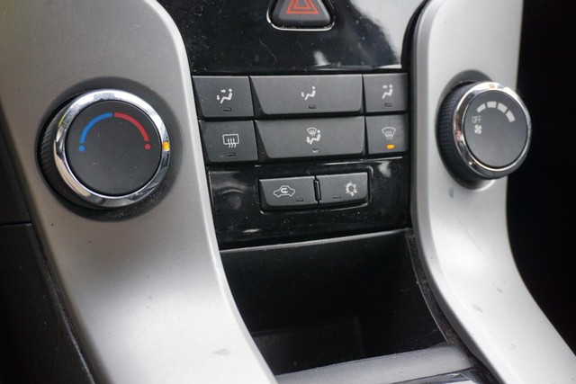 2012 Chevrolet Cruze LT w/1FL image 40