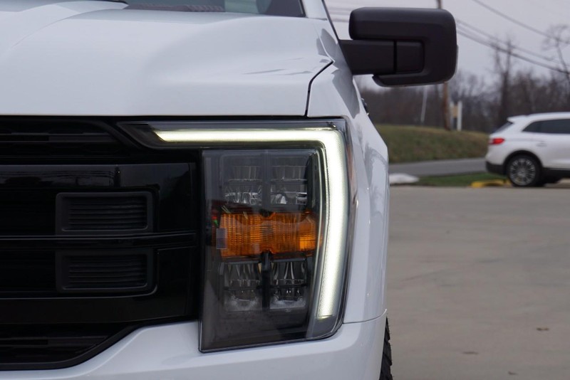 Ford F-150 Vehicle Full-screen Gallery Image 10