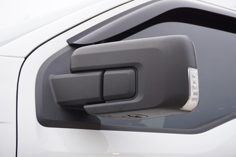 Ford F-150 Vehicle Full-screen Gallery Image 14