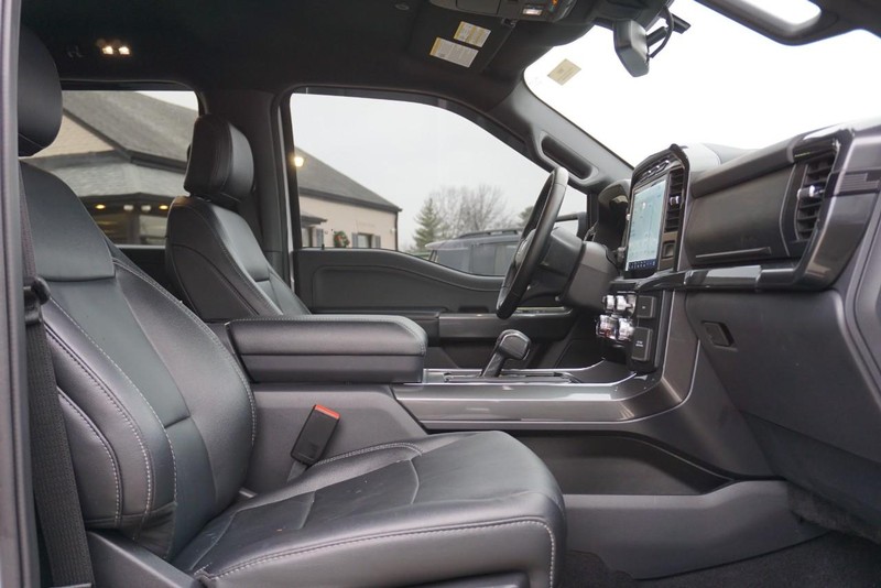 Ford F-150 Vehicle Full-screen Gallery Image 33