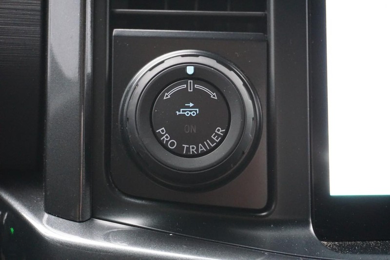 Ford F-150 Vehicle Full-screen Gallery Image 48