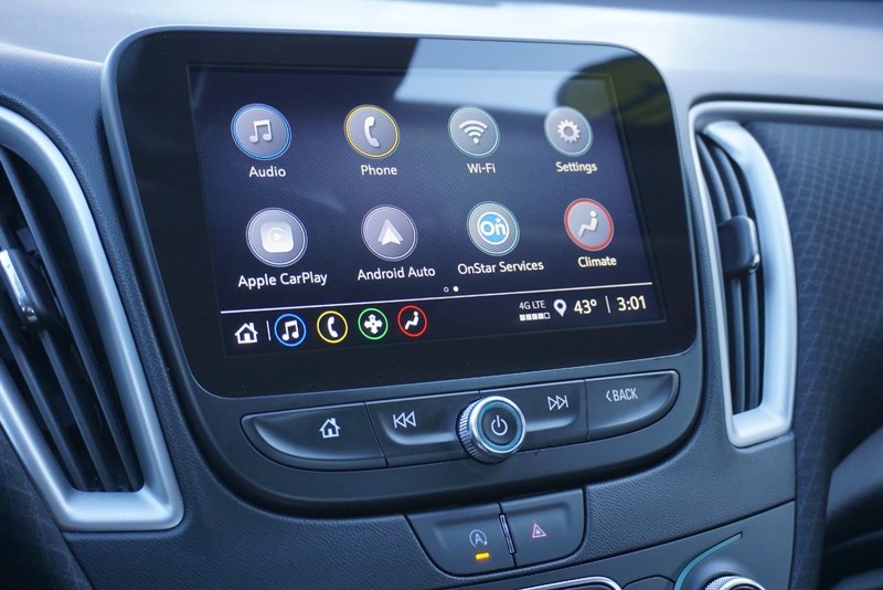 Chevrolet Malibu Vehicle Full-screen Gallery Image 38