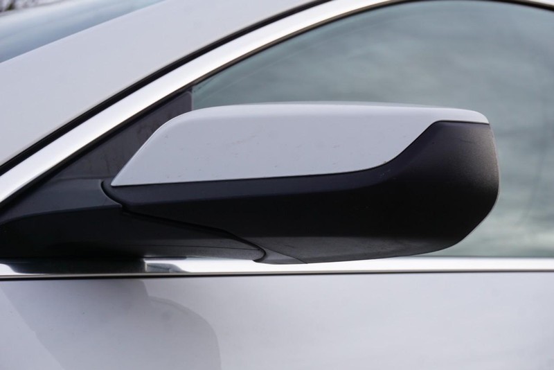 Chevrolet Malibu Vehicle Full-screen Gallery Image 12