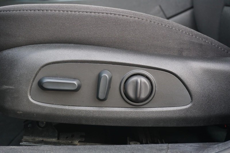 Chevrolet Malibu Vehicle Full-screen Gallery Image 22