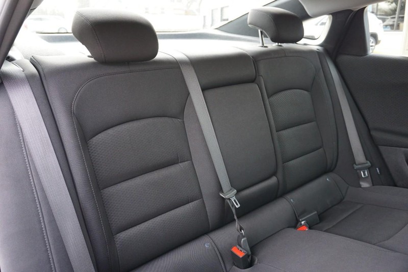 Chevrolet Malibu Vehicle Full-screen Gallery Image 27