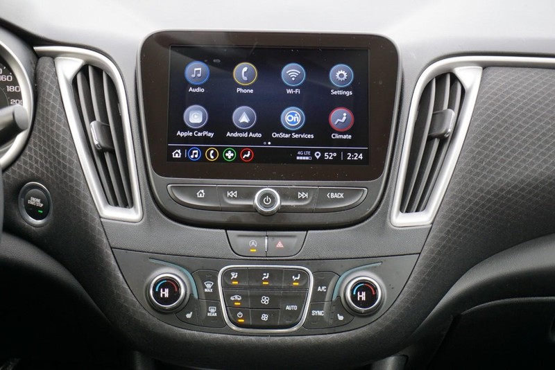Chevrolet Malibu Vehicle Full-screen Gallery Image 32