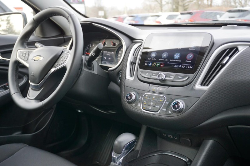 Chevrolet Malibu Vehicle Full-screen Gallery Image 33