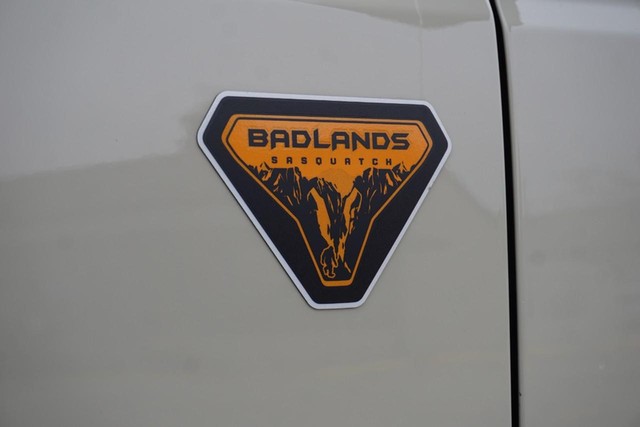 2025 Ford Bronco Badlands 4WD image 13