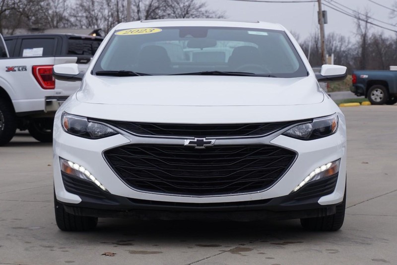 Chevrolet Malibu Vehicle Full-screen Gallery Image 08