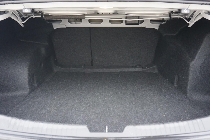 Chevrolet Malibu Vehicle Full-screen Gallery Image 20