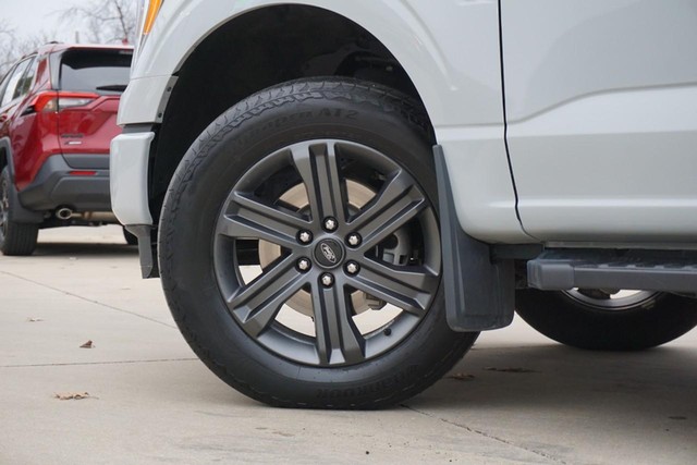 2023 Ford F-150 4WD XLT SuperCrew image 16