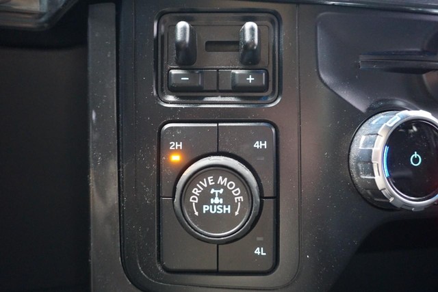 2023 Ford F-150 4WD XLT SuperCrew image 46