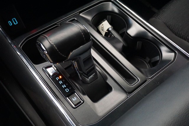 2023 Ford F-150 4WD XLT SuperCrew image 48