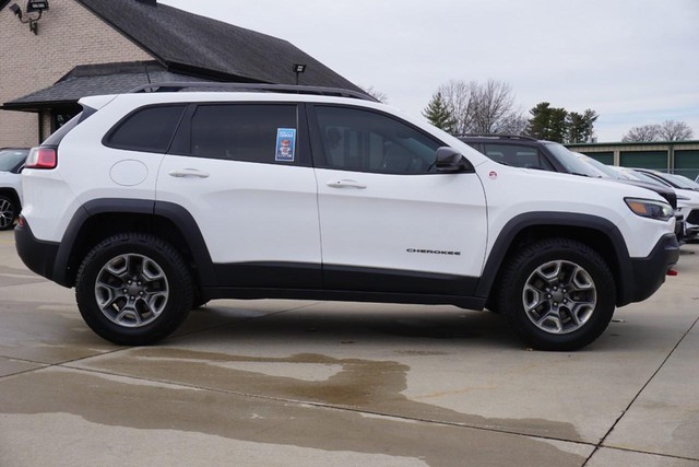 2019 Jeep Cherokee 4WD Trailhawk image 02