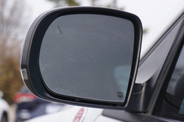 2019 Jeep Cherokee 4WD Trailhawk image 16