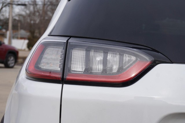 2019 Jeep Cherokee 4WD Trailhawk image 17