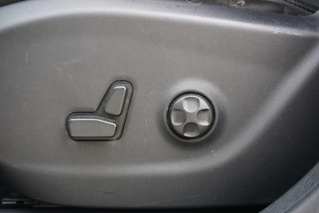 2019 Jeep Cherokee 4WD Trailhawk image 23