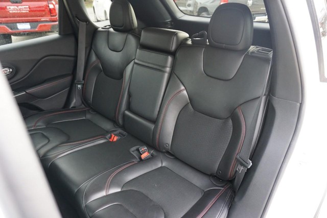 2019 Jeep Cherokee 4WD Trailhawk image 27