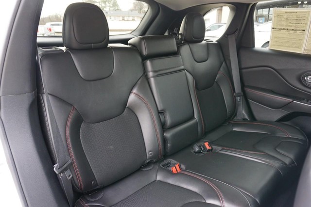 2019 Jeep Cherokee 4WD Trailhawk image 29