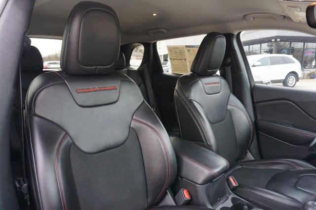 2019 Jeep Cherokee 4WD Trailhawk image 31